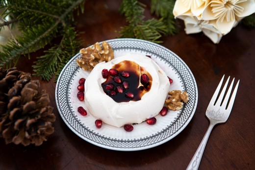 Pavlova with Pomegranate Molasses and Seeds