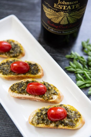 Oregano Pesto Crostini